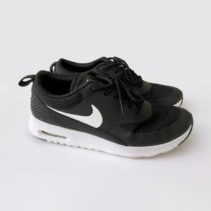Nike Air Max Thea Black & White